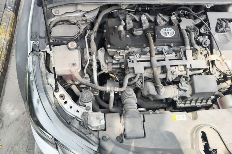 Used Toyota Levin 2019 Dual-Engine 1.8H E-CVT Entry-Level Model China VI Standard Engine Bay Right
