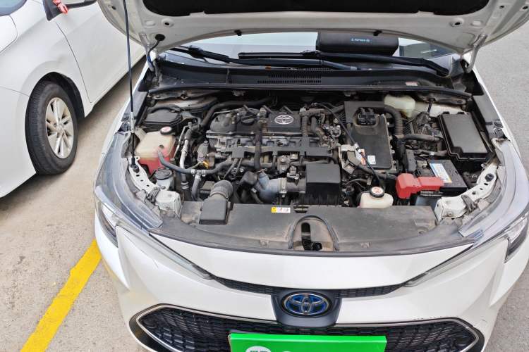 Used Toyota Levin 2019 Dual-Engine 1.8H E-CVT Luxury Edition China VI Standard Engine Bay Right
