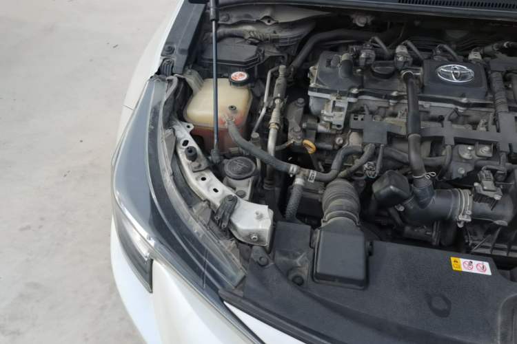 Used Toyota Levin 2019 Dual-Engine 1.8H E-CVT Luxury Edition China VI Standard Engine Bay Right