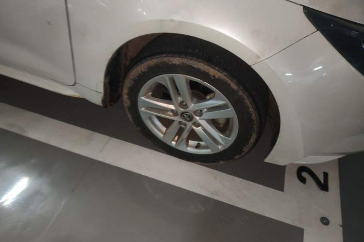 Used Toyota Levin 2019 185T CVT Luxury Edition China VI Standard Exterior 1