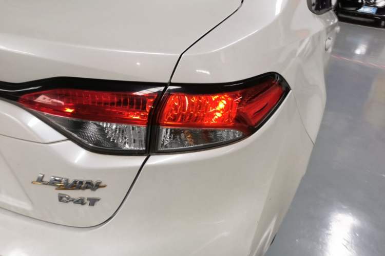 Used Toyota Levin 2019 185T CVT Luxury Edition China VI Standard Exterior 3