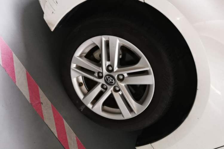 Used Toyota Levin 2019 185T CVT Luxury Edition China VI Standard Exterior 4
