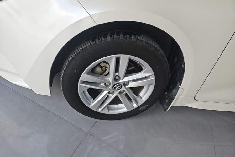 Used Toyota Levin 2019 185T CVT Luxury Edition China VI Standard Exterior 4