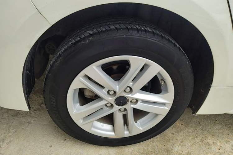 Used Toyota Levin 2019 185T CVT Luxury Edition China VI Standard Exterior 5