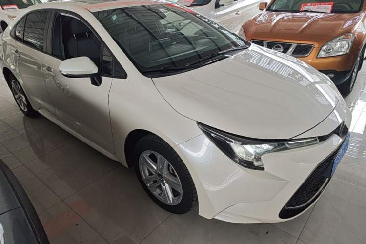 Used Toyota Levin 2019 185T CVT Luxury Edition China VI Standard Front Right 45 Deg