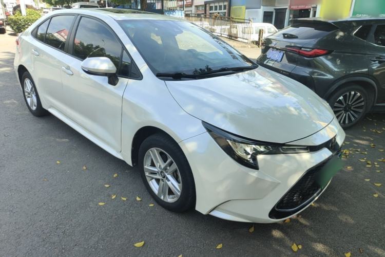 Used Toyota Levin 2019 185T CVT Luxury Edition China VI Standard Front Right 45 Deg