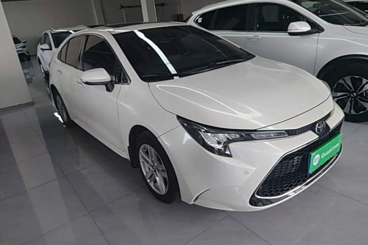 Used Toyota Levin 2019 185T CVT Luxury Edition China VI Standard Front Right 45 Deg