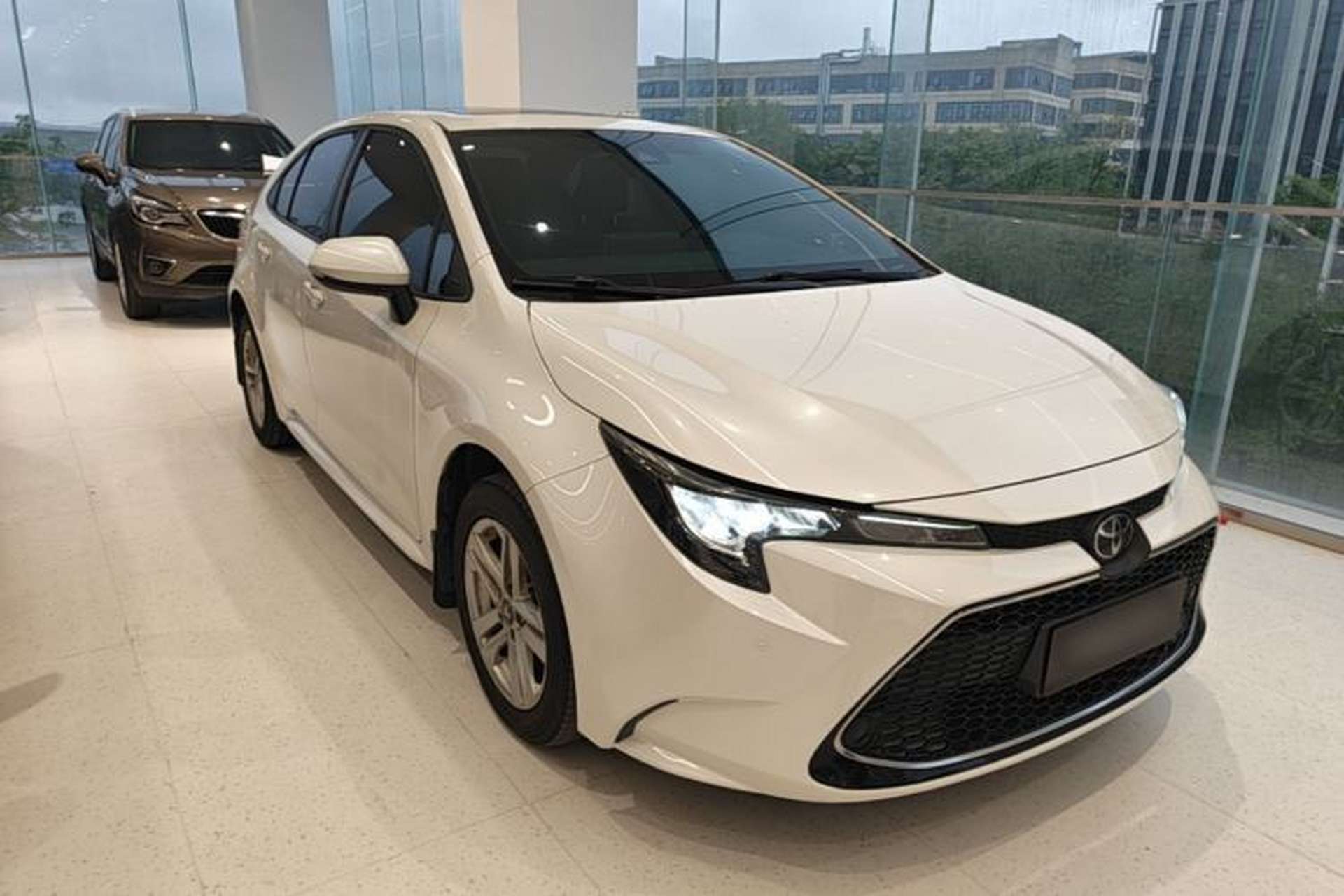Used Toyota Levin 2019 185T CVT Luxury Edition China VI Standard Front Right 45 Deg