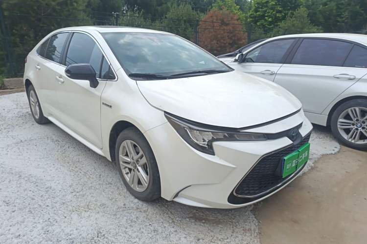 Used Toyota Levin 2019 Dual-Engine 1.8H E-CVT Luxury Edition China VI Standard Front Right 45 Deg