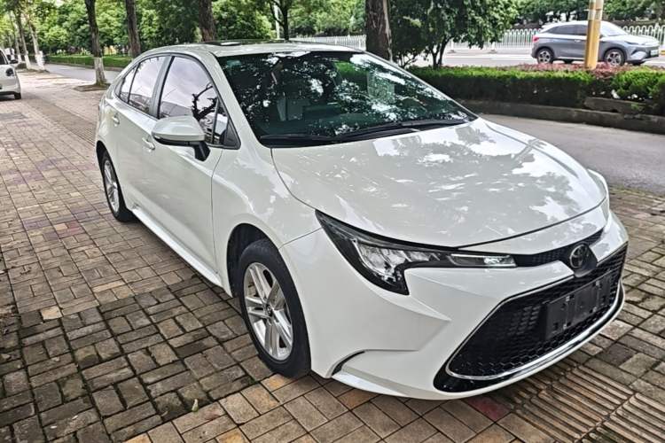 Used Toyota Levin 2019 185T CVT Luxury Edition China VI Standard Front Right 45 Deg