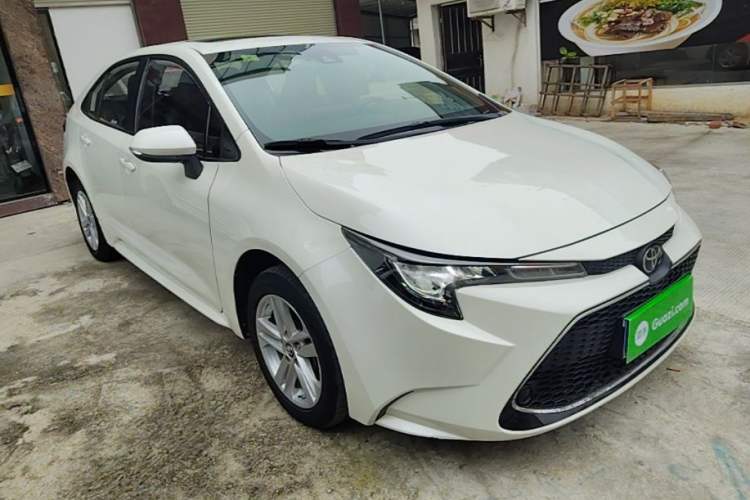 Used Toyota Levin 2019 185T CVT Luxury Edition China VI Standard Front Right 45 Deg
