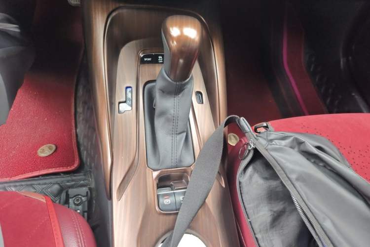 Used Toyota Levin 2019 185T CVT Luxury Edition China VI Standard Gear Lever