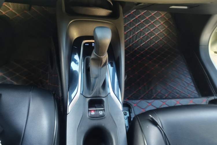Used Toyota Levin 2019 185T CVT Luxury Edition China VI Standard Gear Lever
