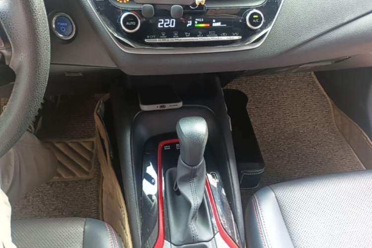 Used Toyota Levin 2019 Dual-Engine 1.8H E-CVT Sport Edition China VI Standard Gear Lever