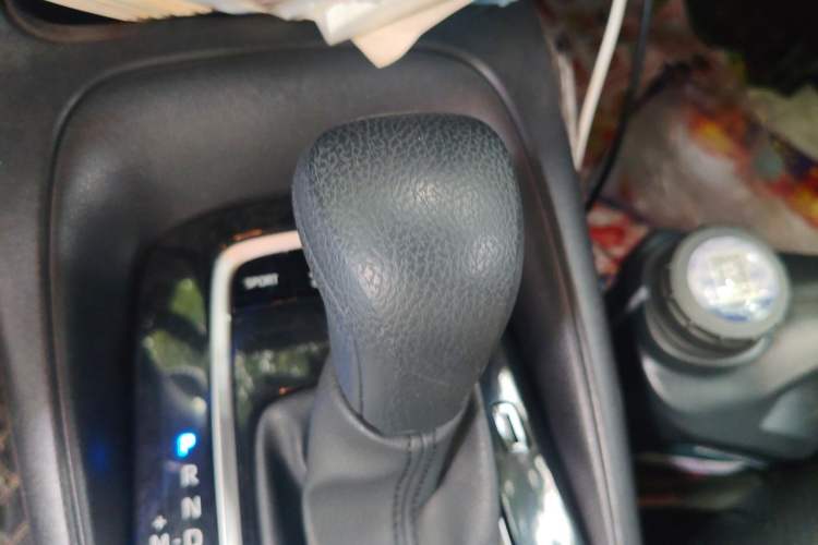 Used Toyota Levin 2019 185T CVT Entry-Level Version China VI Standard Gear Lever