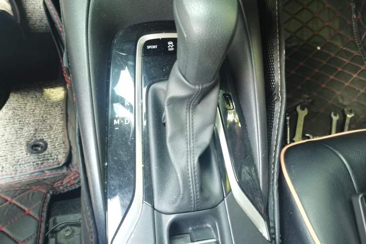 Used Toyota Levin 2019 185T CVT Luxury Edition China VI Standard Gear Lever
