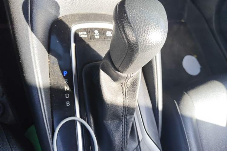 Used Toyota Levin 2019 Dual-Engine 1.8H E-CVT Luxury Edition China VI Standard Gear Lever
