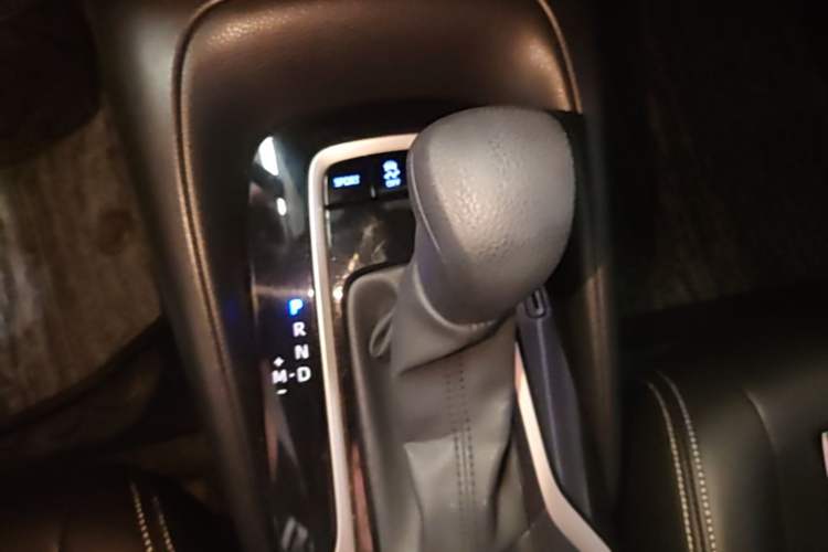 Used Toyota Levin 2019 185T CVT Luxury Edition China VI Standard Gear Lever