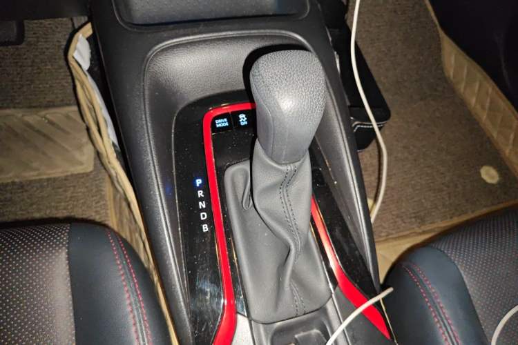 Used Toyota Levin 2019 Dual-Engine 1.8H E-CVT Sport Edition China VI Standard Gear Lever