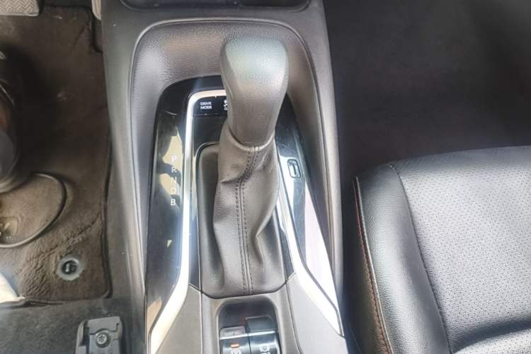 Used Toyota Levin 2019 Dual-Engine 1.8H E-CVT Sport Edition China VI Standard Gear Lever