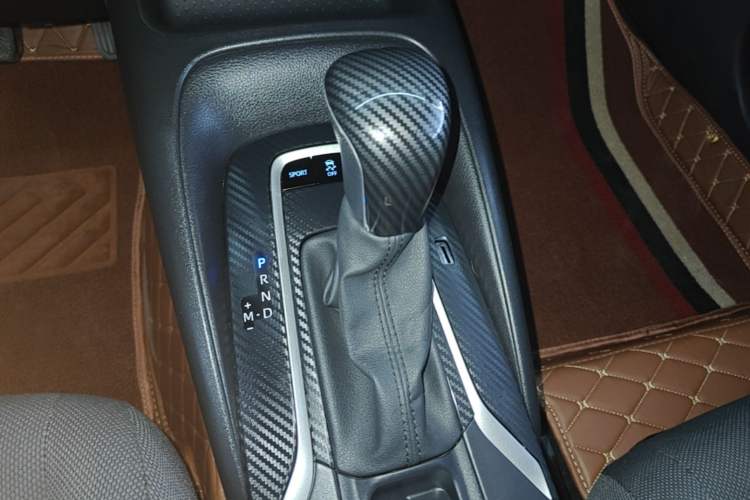 Used Toyota Levin 2019 185T CVT Entry-Level Version China VI Standard Gear Lever