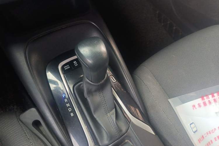 Used Toyota Levin 2019 Dual-Engine 1.8H E-CVT Luxury Edition China VI Standard Gear Lever