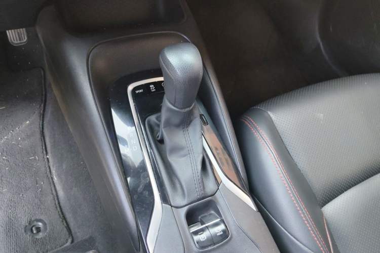 Used Toyota Levin 2019 185T CVT Luxury Edition China VI Standard Gear Lever