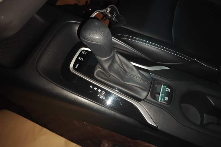 Used Toyota Levin 2019 185T CVT Luxury Edition China VI Standard Gear Lever