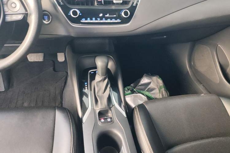 Used Toyota Levin 2019 185T CVT Luxury Edition China VI Standard Gear Lever