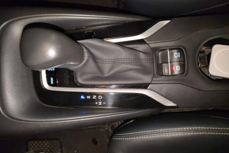 Used Toyota Levin 2019 185T CVT Luxury Edition China VI Standard Gear Lever