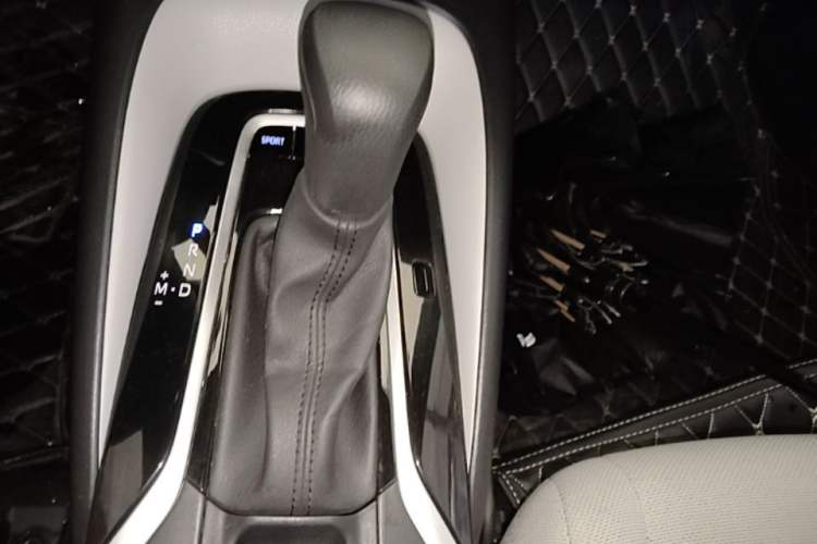 Used Toyota Levin 2019 185T CVT Luxury Edition China VI Standard Gear Lever