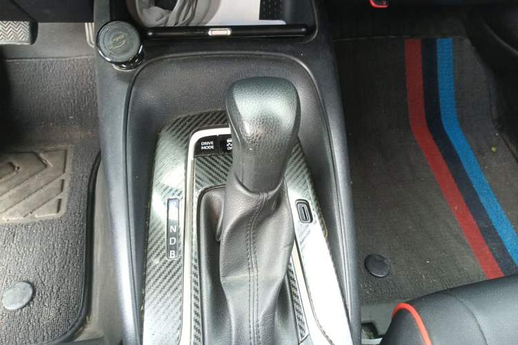 Used Toyota Levin 2019 Dual-Engine 1.8H E-CVT Luxury Edition China VI Standard Gear Lever