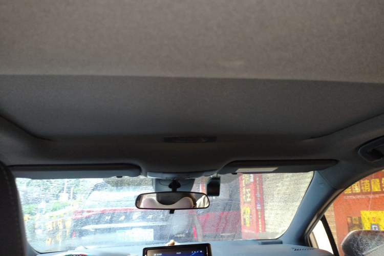 Used Toyota Levin 2019 Dual-Engine 1.8H E-CVT Luxury Edition China VI Standard Headliner
