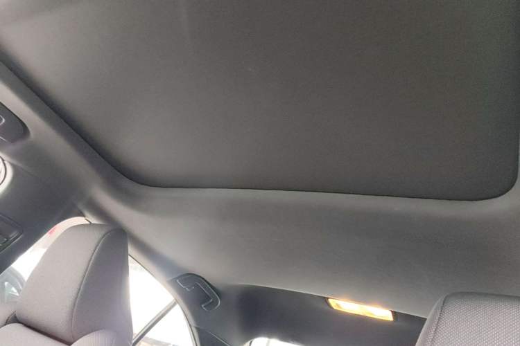 Used Toyota Levin 2019 185T CVT Luxury Edition China VI Standard Headliner