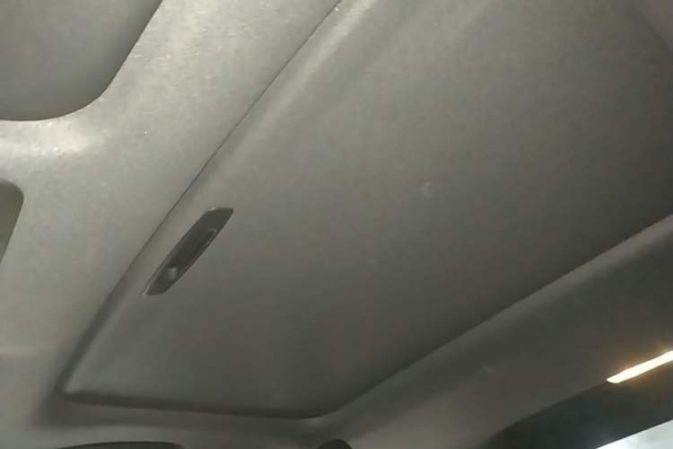 Used Toyota Levin 2019 185T CVT Luxury Edition China VI Standard Headliner