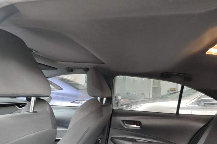 Used Toyota Levin 2019 Dual-Engine 1.8H E-CVT Luxury Edition China VI Standard Headliner