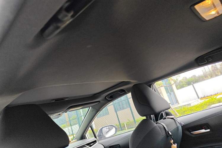 Used Toyota Levin 2019 185T CVT Luxury Edition China VI Standard Headliner