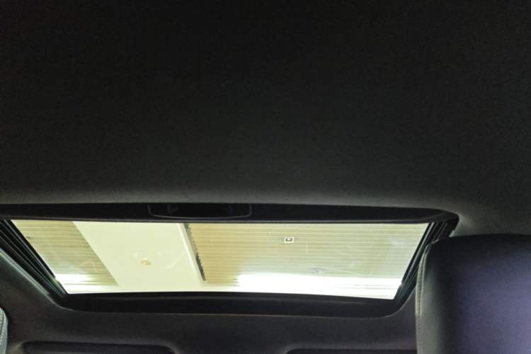 Used Toyota Levin 2019 Dual-Engine 1.8H E-CVT Sport Edition China VI Standard Headliner