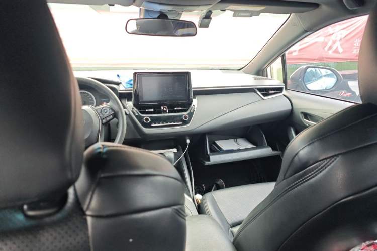 Used Toyota Levin 2019 185T CVT Luxury Edition China VI Standard Headliner