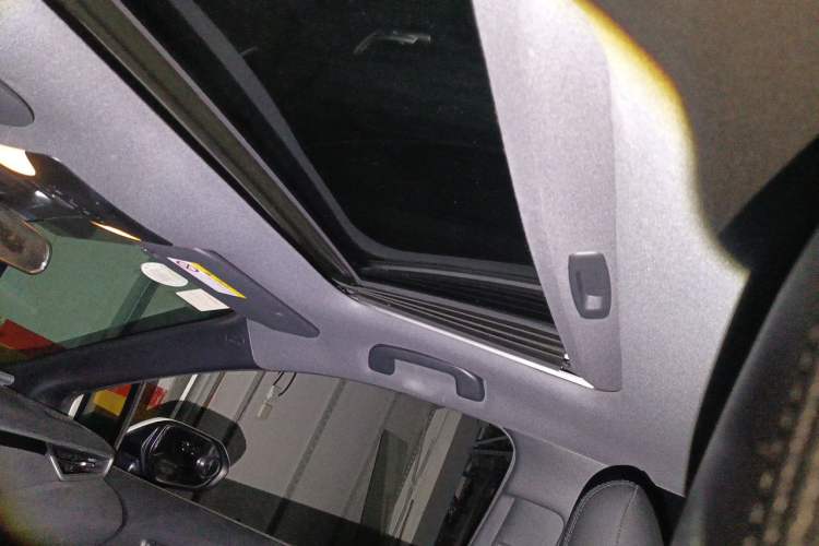 Used Toyota Levin 2019 185T CVT Luxury Edition China VI Standard Headliner