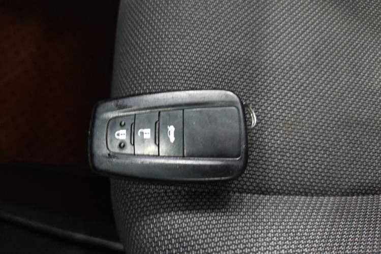 Used Toyota Levin 2019 185T CVT Luxury Edition China VI Standard Interior 1