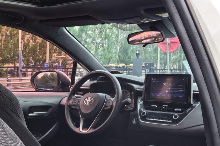 Used Toyota Levin 2019 185T CVT Luxury Edition China VI Standard Interior 1