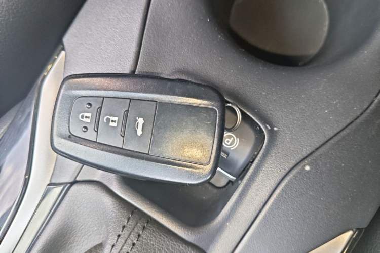Used Toyota Levin 2019 185T CVT Luxury Edition China VI Standard Interior 1