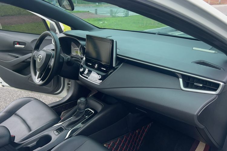 Used Toyota Levin 2019 185T CVT Luxury Edition China V Standard Interior 14