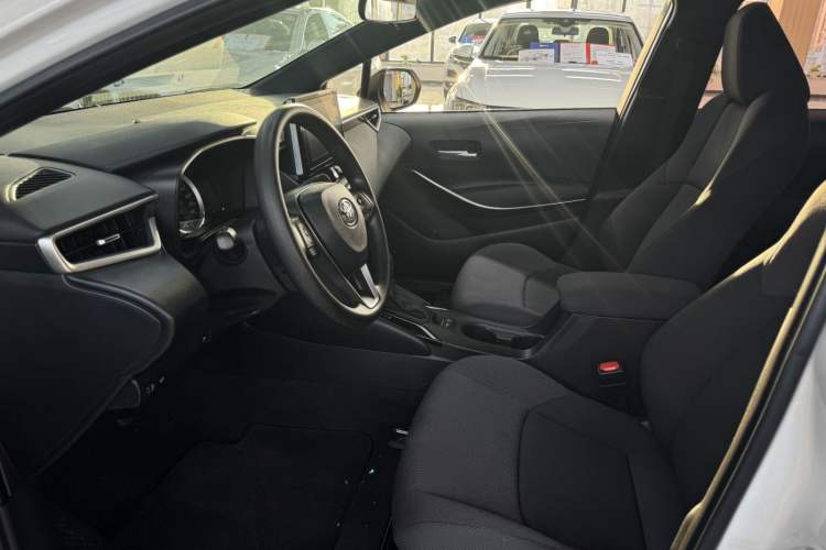 Used Toyota Levin 2019 Dual-Engine 1.8H E-CVT Luxury Edition China VI Standard Interior 2