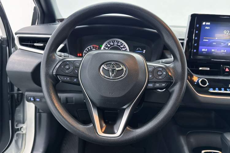 Used Toyota Levin 2019 185T CVT Luxury Edition China VI Standard Interior 3