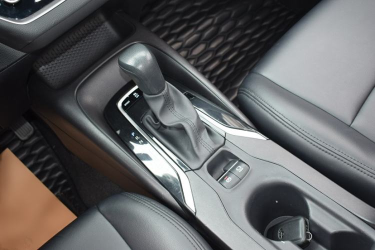 Used Toyota Levin 2019 185T CVT Luxury Edition China VI Standard Interior 4