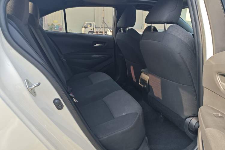 Used Toyota Levin 2019 185T CVT Luxury Edition China VI Standard Interior 4