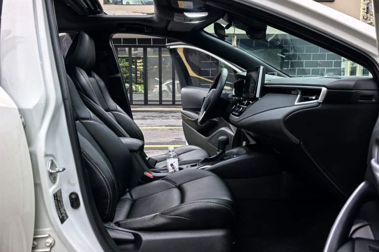 Used Toyota Levin 2019 Dual-Engine 1.8H E-CVT Luxury Edition China VI Standard Interior 4