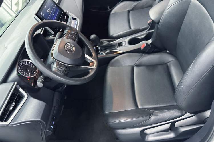 Used Toyota Levin 2019 185T CVT Luxury Edition China VI Standard Interior 5